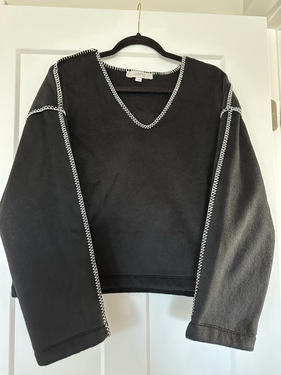 LOFT Tops - LOFT Black V-Neck Sweatshirt with White Zigzag Trim
